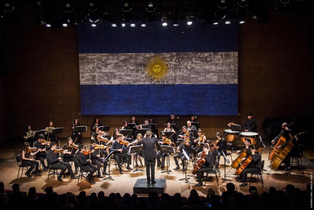 La Plata: se conmemora el 45° aniversario del incendio del Teatro Argentino