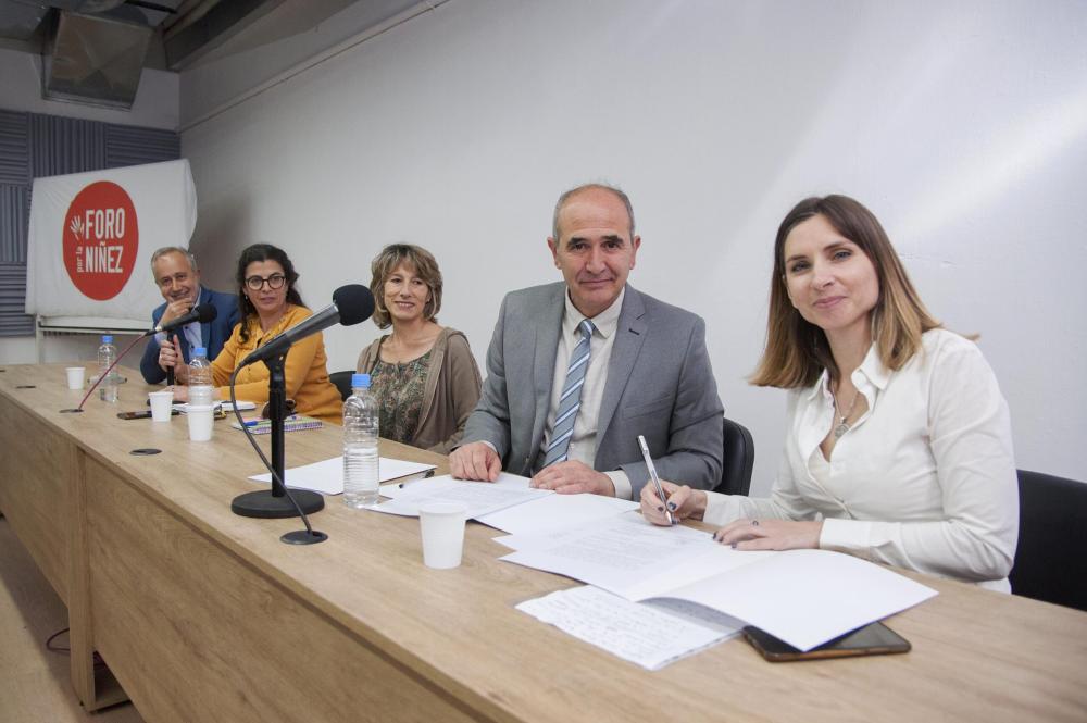 La UNLP firmó un acta acuerdo con el Foro Nacional por la Niñez y Adolescencia