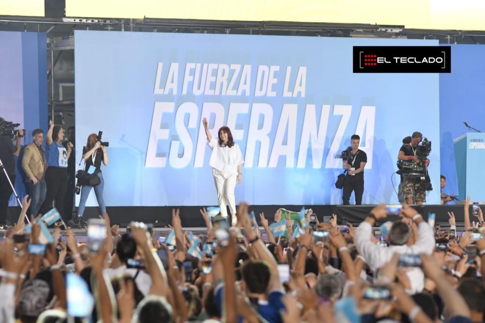 Luche y vuelve: el kirchnerismo prepara un acto en Avellaneda para el “Cristina 2023”