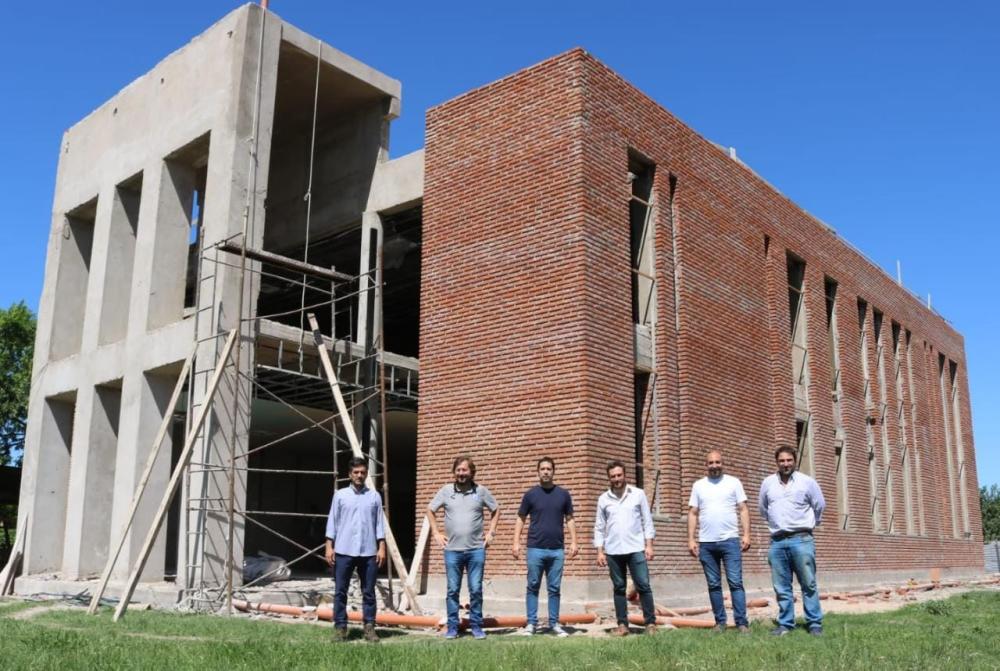 Avanza la construcción de la Casa de la Provincia en 25 de Mayo