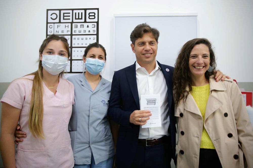 En medio del aumento de casos de coronavirus, Kicillof se puso la quinta dosis