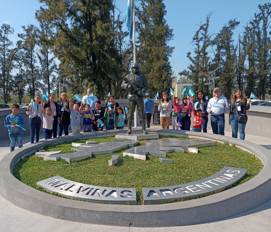 Turismo en Malvinas Argentinas: iglesias históricas, fiestas patronales y naturaleza