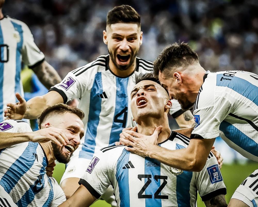 Mundial: con mucho sufrimiento, Argentina se metió en semis y la política celebra