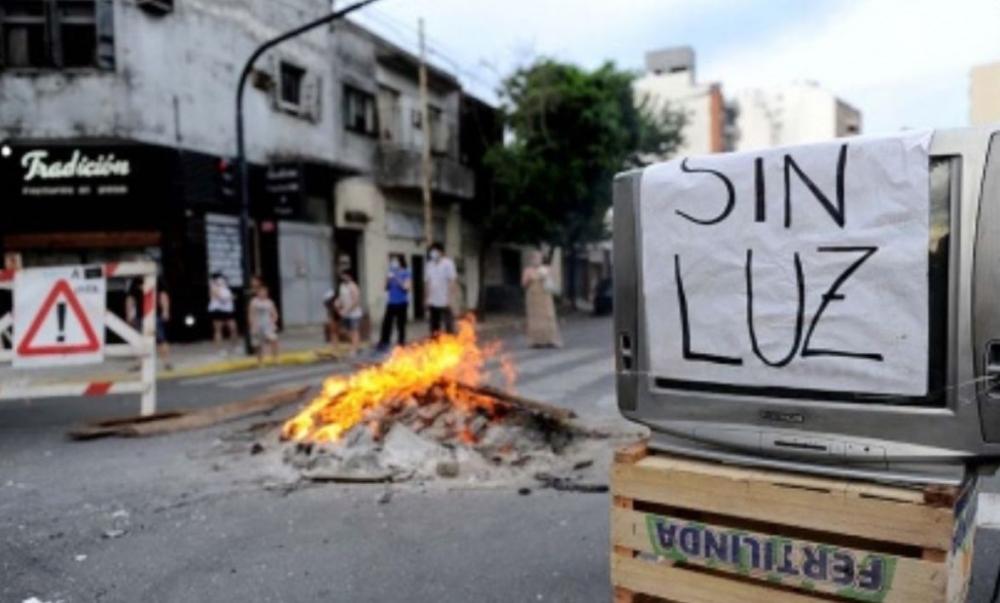 Verano y cortes: Provincia invertirá 900 millones para atender la demanda eléctrica