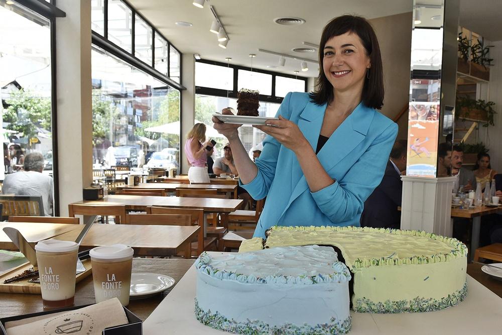 Más feliz que nunca: la torta bonaerense llegó a Mar del Plata