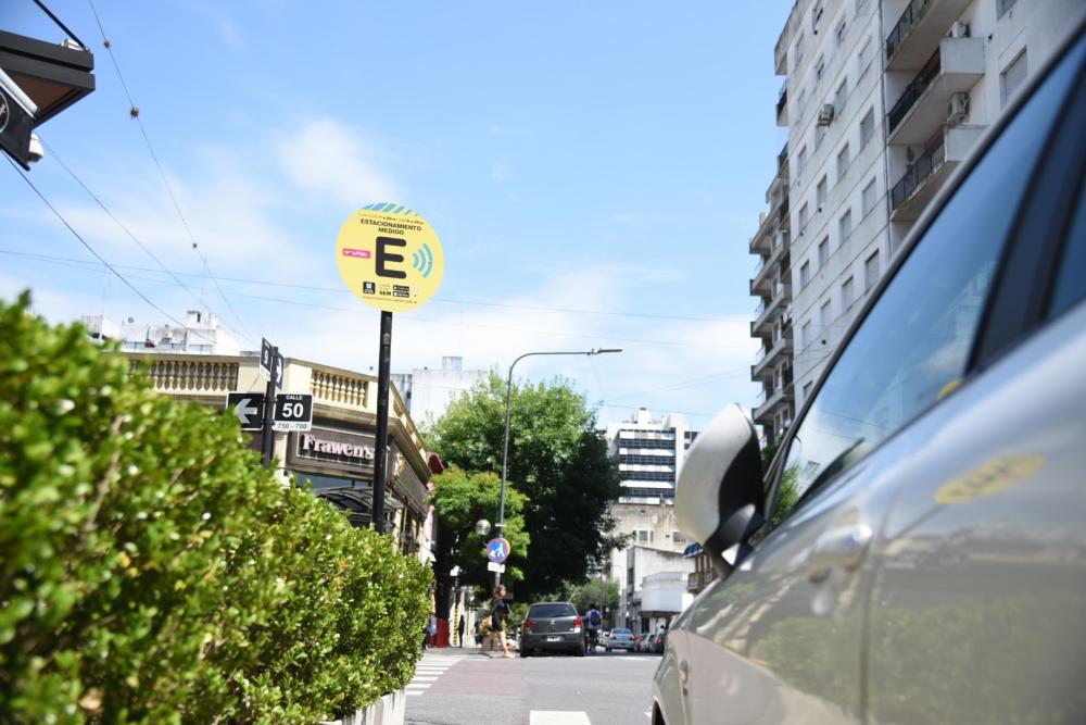 La Plata: vuelve a funcionar el estacionamiento medido, y con tarifas actualizadas