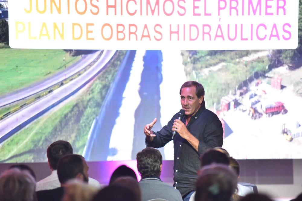 Garro juntó a su tropa y pidió “salir a la calle todos los días a hablar con la gente”