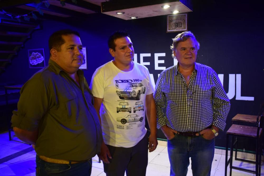 Los demócratas se expanden por la Provincia, al cuidado de los votos de Milei