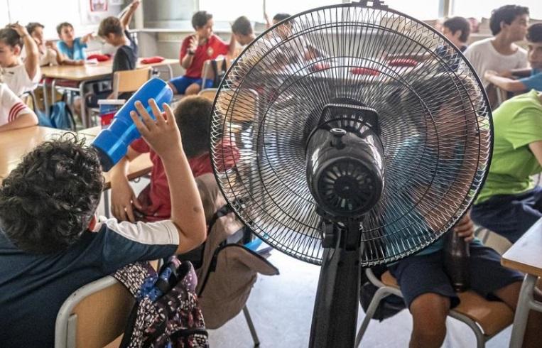 Juntos quiere saber qué pasa con las escuelas que cerraron por la ola de calor