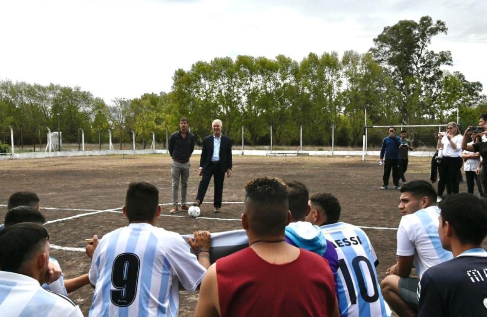Rueda la pelota en las cárceles: los presos bonaerenses juegan el “Torneo Maradona”