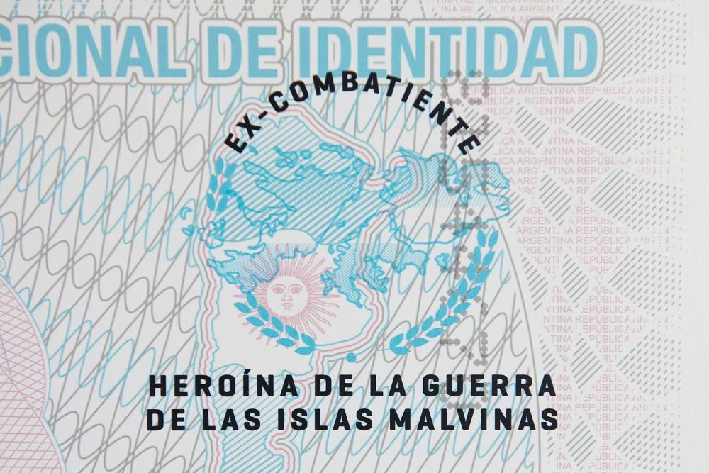 El gobierno presentó el nuevo diseño del DNI para héroes y heroínas de Malvinas