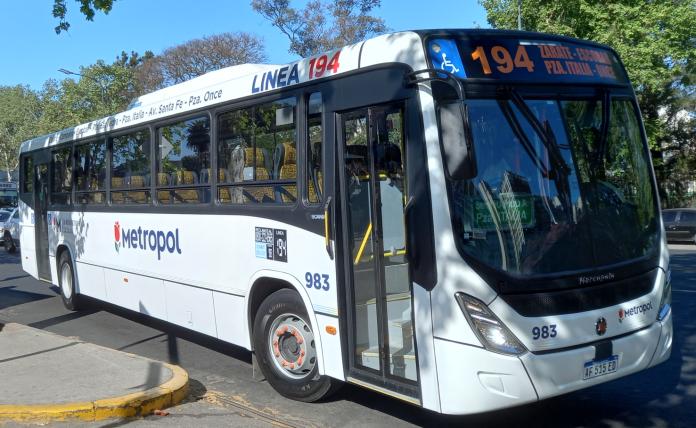 AMBA: siguen sin funcionar veintitrés líneas de colectivos de la empresa Metropol