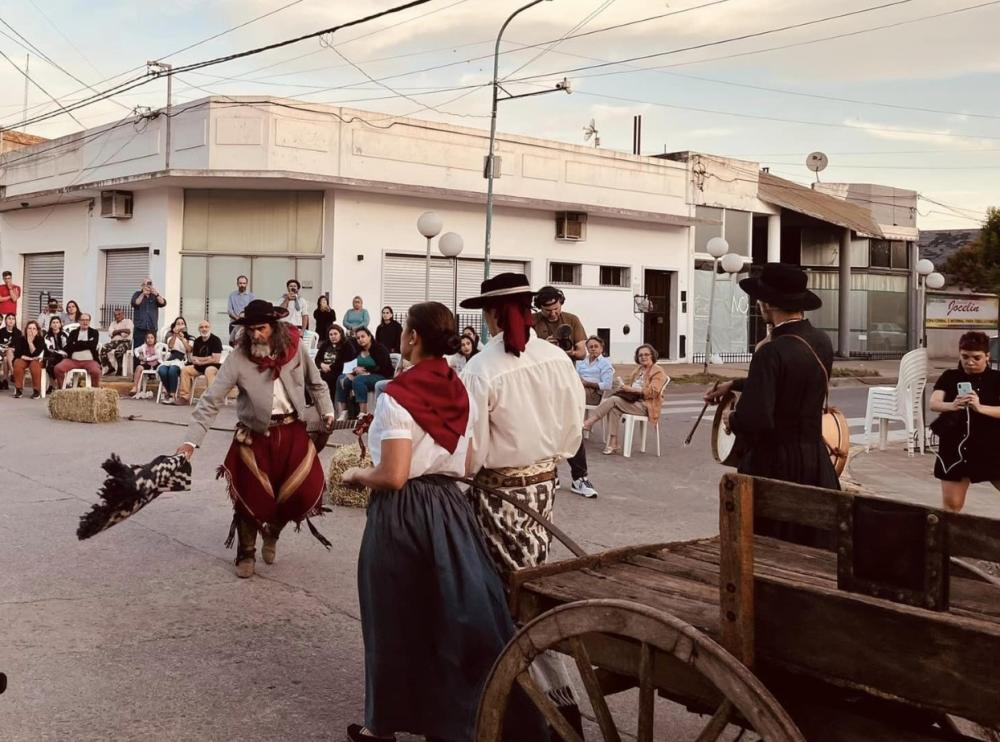 Finde turístico para todos los gustos: danza, tango, mondongo y hasta palacios