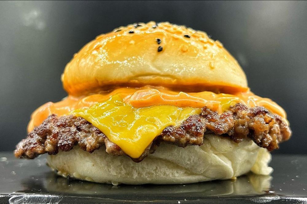 Festejo exquisito: un local venderá la hamburguesa a 1 peso para celebrar su día 