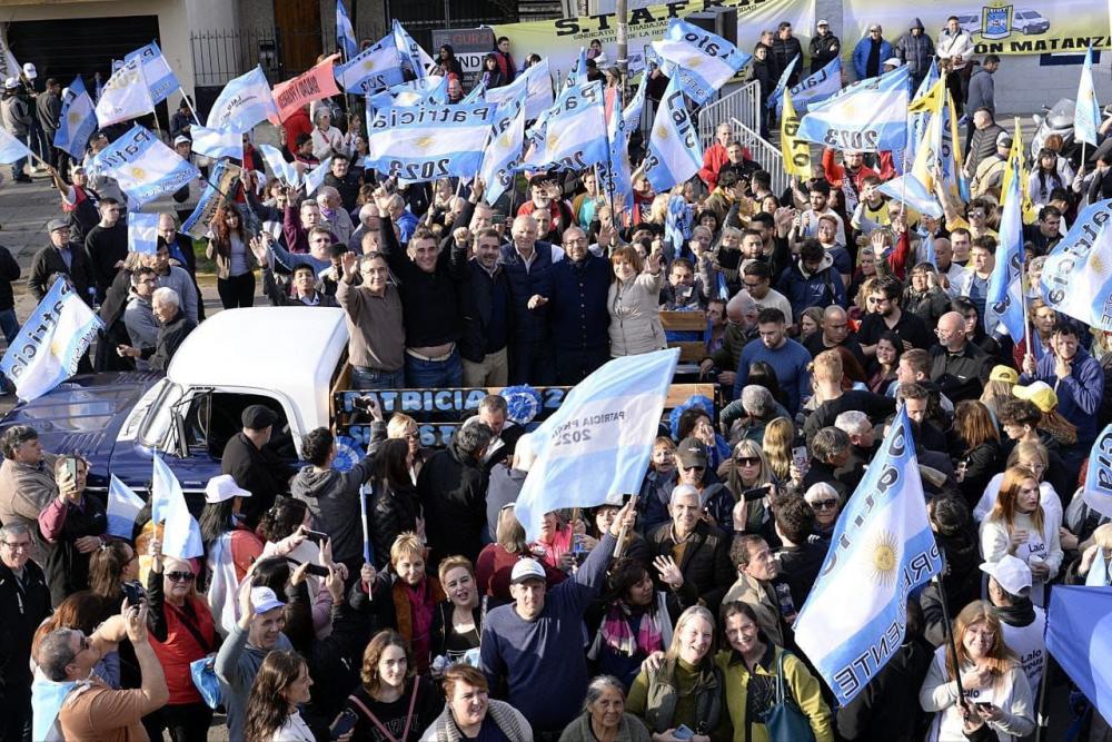 Bullrich y Grindetti, de caravana en La Matanza, el más peronista de los distritos