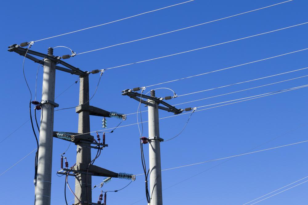 Edesur deberá pagar $36 millones por el mal estado de los cables y postes de luz
