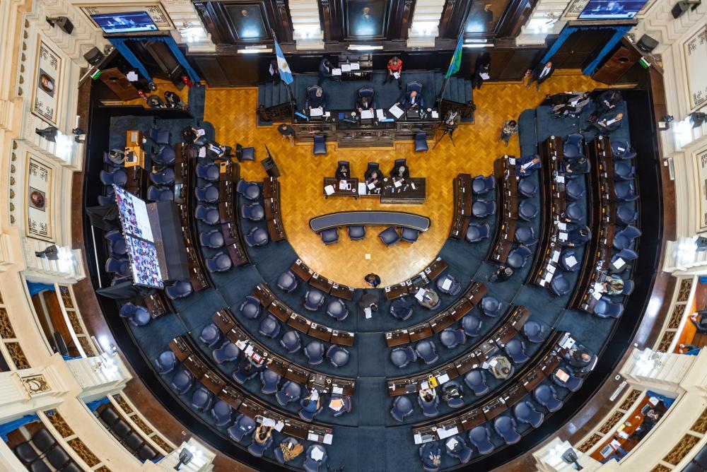 El triunfo de Milei tendría repercusiones en la Legislatura: cómo quedarían las cámaras