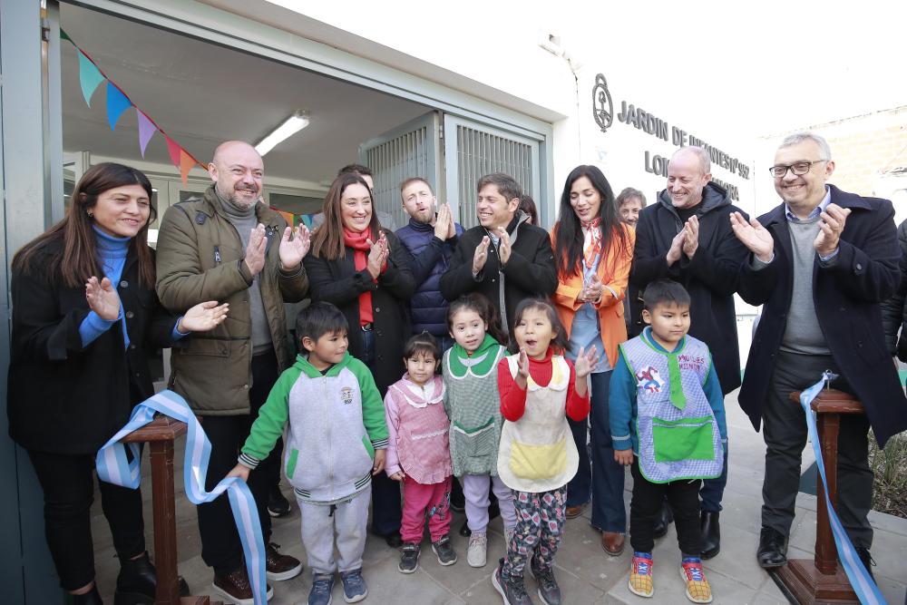 Kicillof inauguró un Jardín y anunció créditos del Banco Provincia para docentes