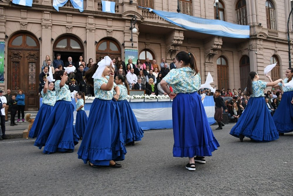 Cumpleaños feliz y convocatoria del intendente para hacer una ciudad “cada día mejor”