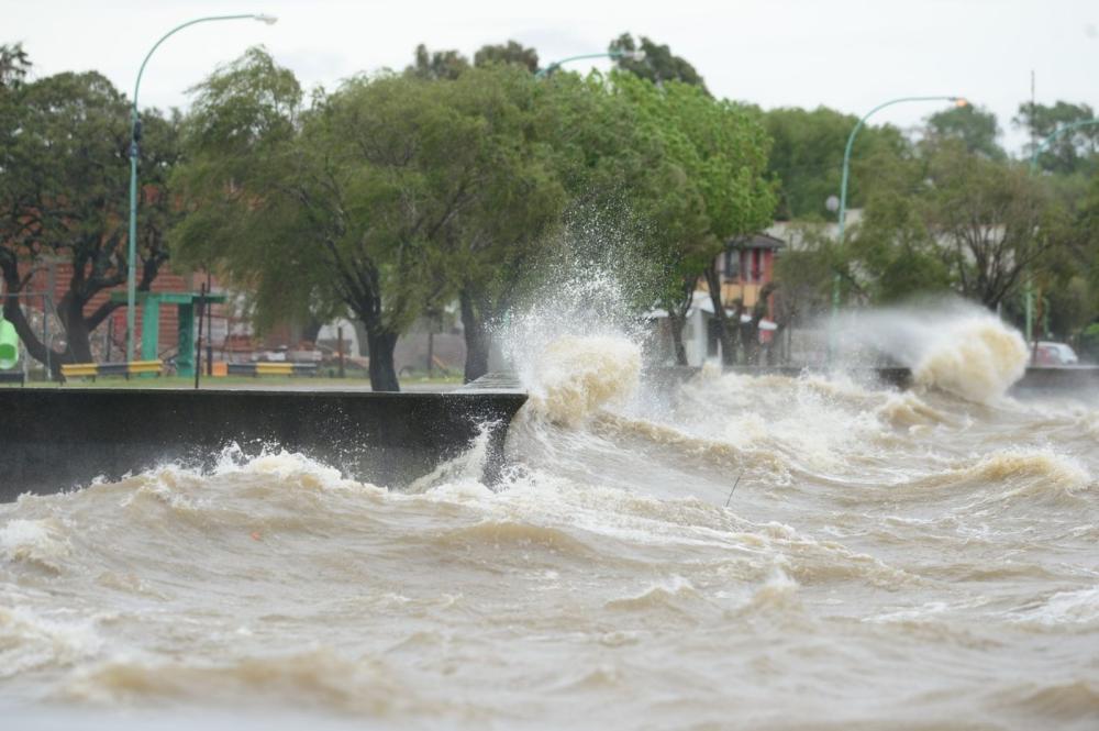 Alerta por crecida del Río de la Plata: a partir de qué hora será y en qué zonas