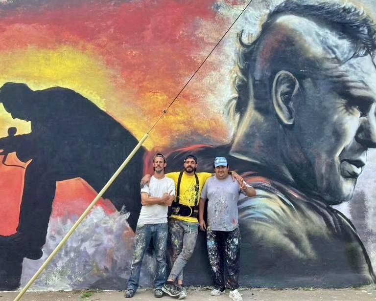 Ricardo Iorio ya tiene sus dos homenajes en las paredes del conurbano bonaerense