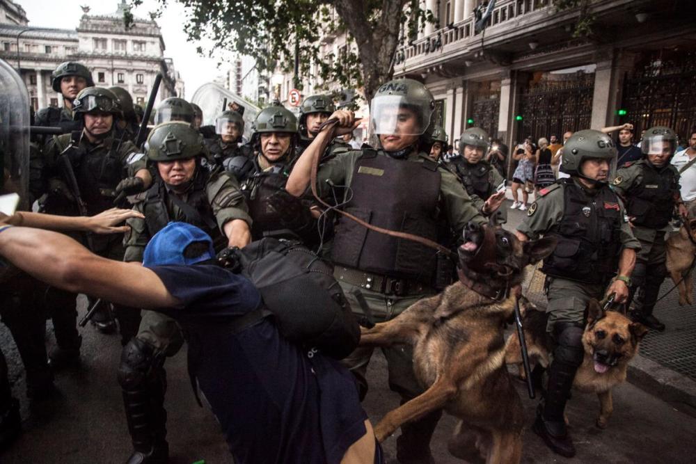 Legisladora K le pide a su gente que no reclame en las calles “para no ligar palos”