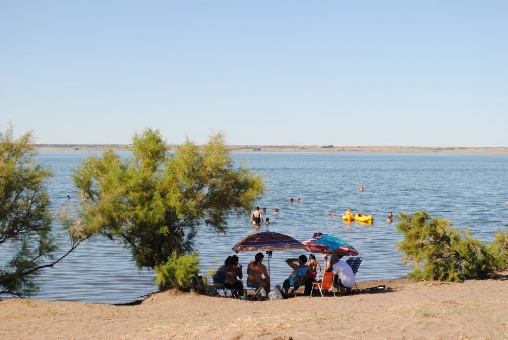 Finde de calorcito y agua salada: verano y disfrute, sinónimos de playas bonaerenses