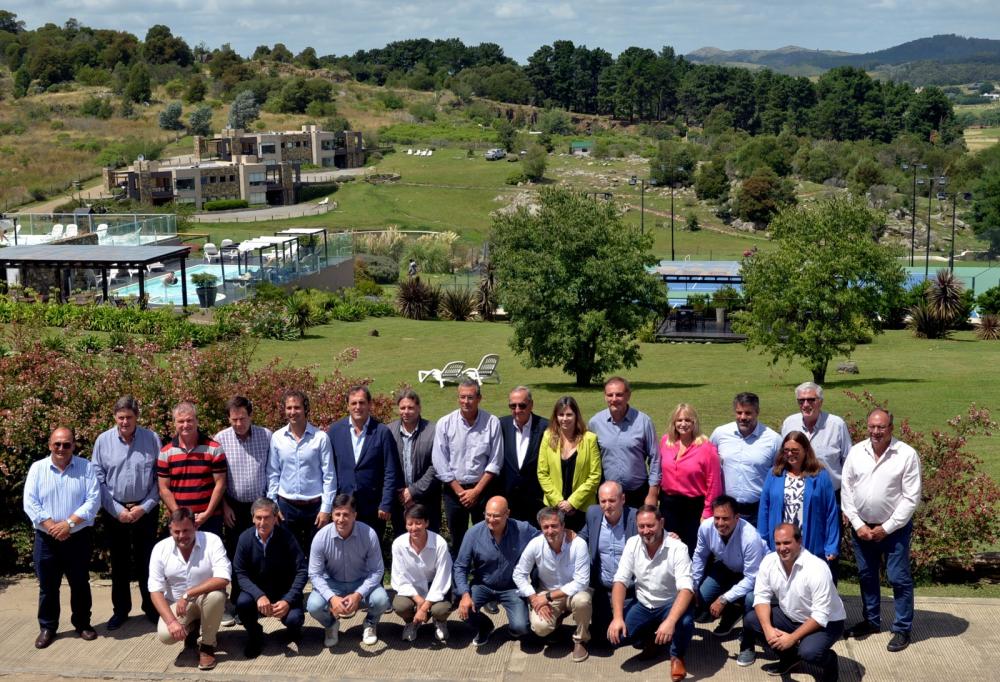 El Foro de Intendentes de la UCR eligió autoridades y planteó su agenda política