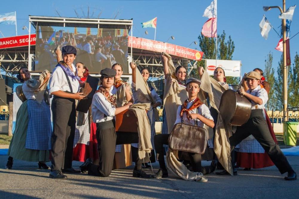 Asado, trigo, guitarra, strudel y mucho más: marzo arranca a pura fiesta popular