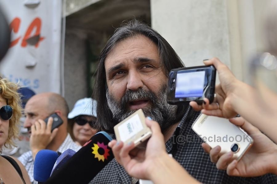 Baradel: “Hablan de la educación como servicio esencial y recortan los fondos”