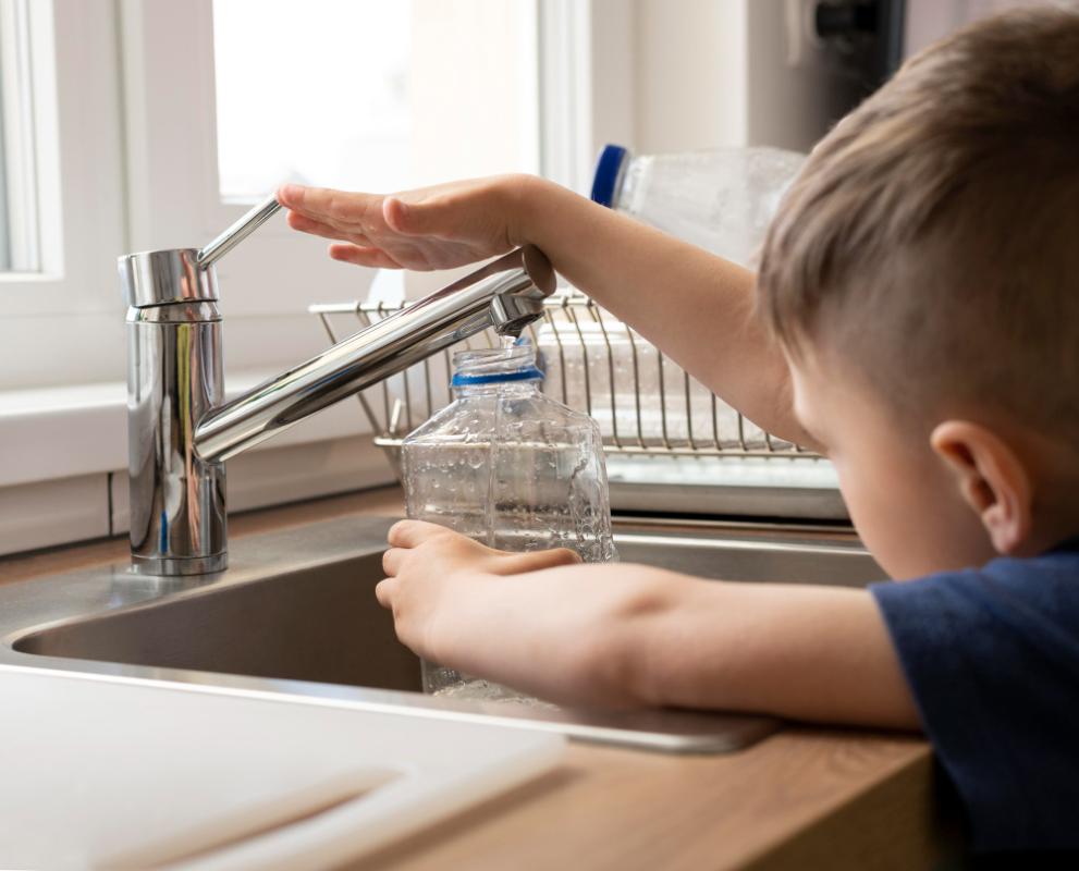 Tarifazos: a cuánto se iría la boleta del agua tras el aumento planteado por ABSA