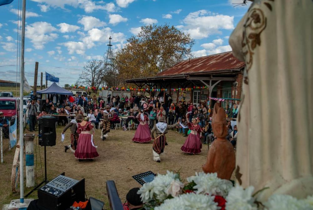 Turismo bonaerense: conocé el pueblo catalán que este finde está de fiesta