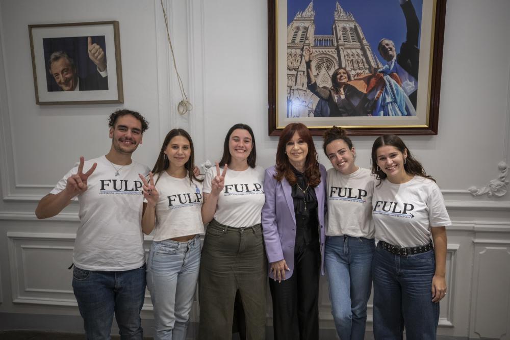 Cristina se reunió con la FULP y lanzó fuertes críticas contra la decisión de la UBA