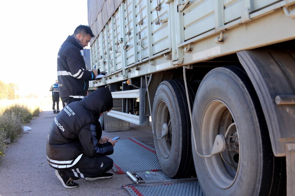 Vacaciones pesadas: Transporte detectó más de 30 toneladas de carga ilegal en la costa