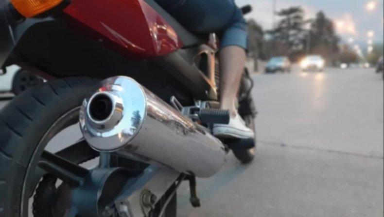 Intendente, a fondo contra ruidos molestos y maniobras temerarias de motoqueros