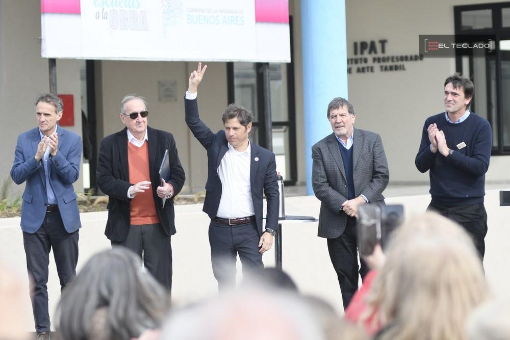 Educación pública y digna: Kicillof inauguró un nuevo complejo educativo en Tandil