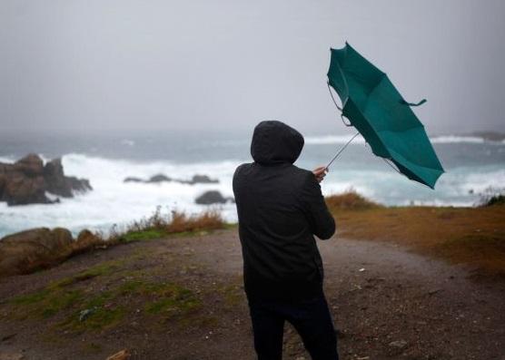 Costa bonaerense: alerta naranja por una “bomba meteorológica” de viento y lluvia