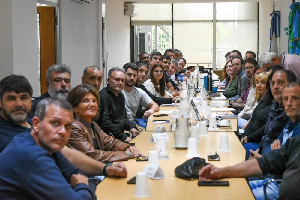 Sin oferta, el Gobierno bonaerense escuchó las demandas de docentes y estatales