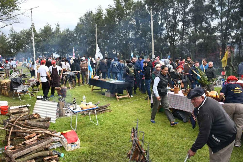 ¿Anda con ganas de fiesta y de buen asado? No se diga más, arranque para Moquehuá