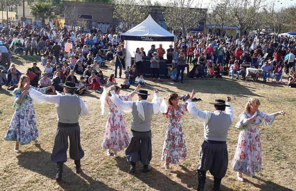 Domingo de celebración en los pagos de Del Carril: llega la Fiesta Listo el Pollo