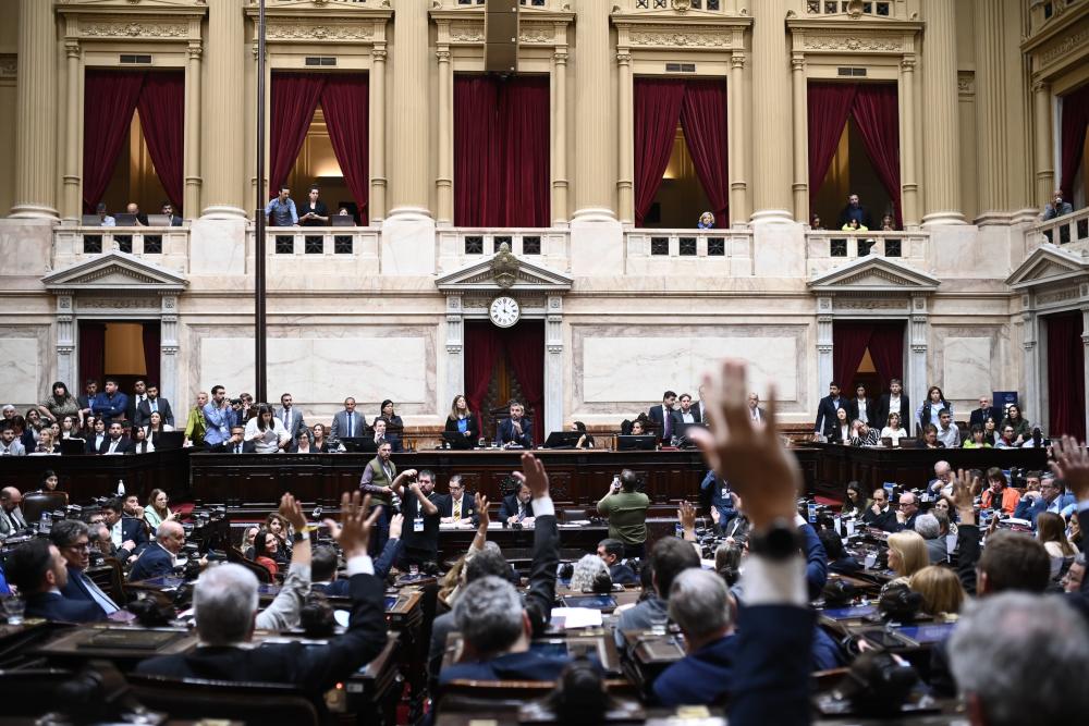 Milei retiene su veto contra la educación: la reacción de la dirigencia bonaerense