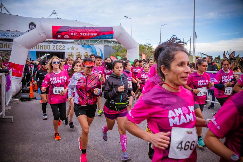 La capital bonaerense se une por el Día del Cáncer de Mama con una maratón