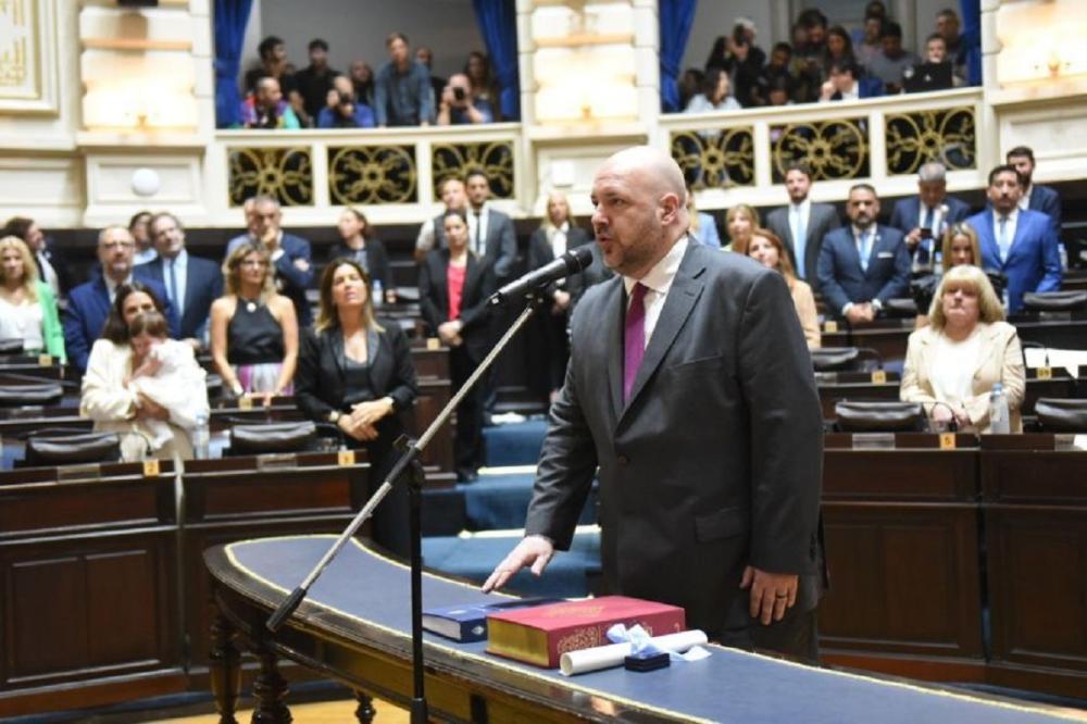 Otro diputado libertario deja la Legislatura y se suma al gobierno de Milei