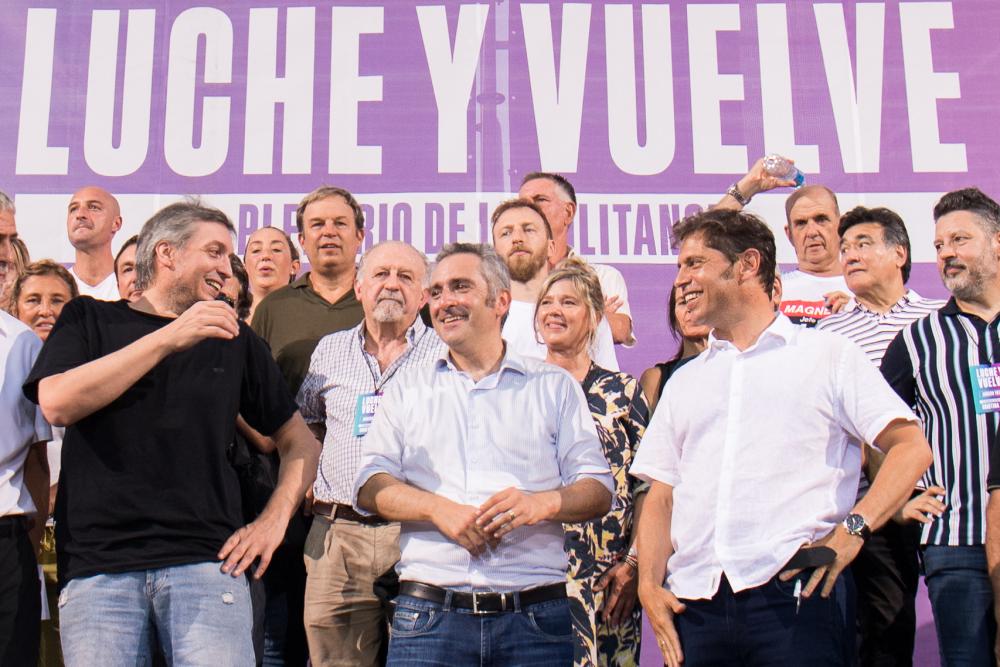 El avispero pejotista se sigue sacudiendo, pero ¿se viene la foto de la unidad?