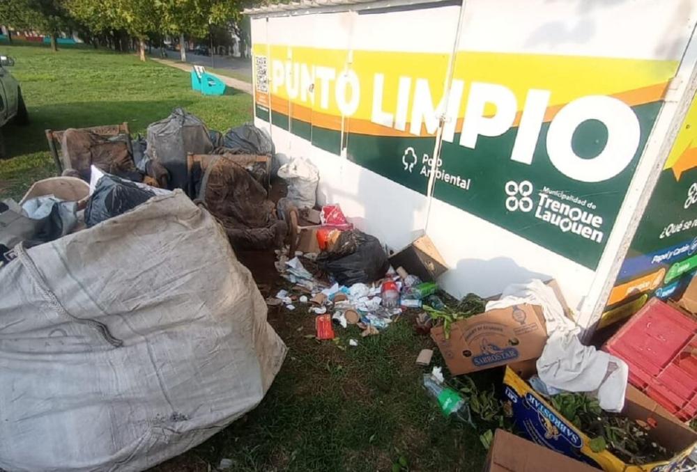 “Poco solidarios”: municipio UCR estalló contra vecinos que arrojaron basura